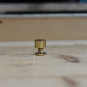 POMELLO CILINDRICO IN OTTONE